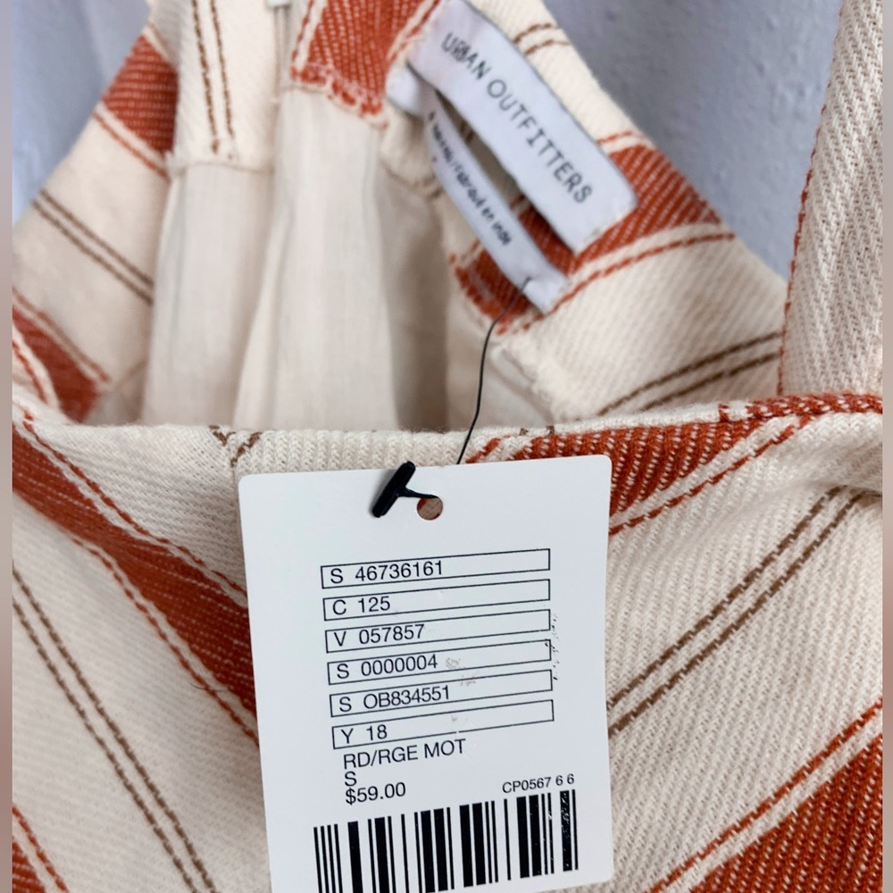 Urban Outfitters // NWT romper shorts - Picture 8 of 10